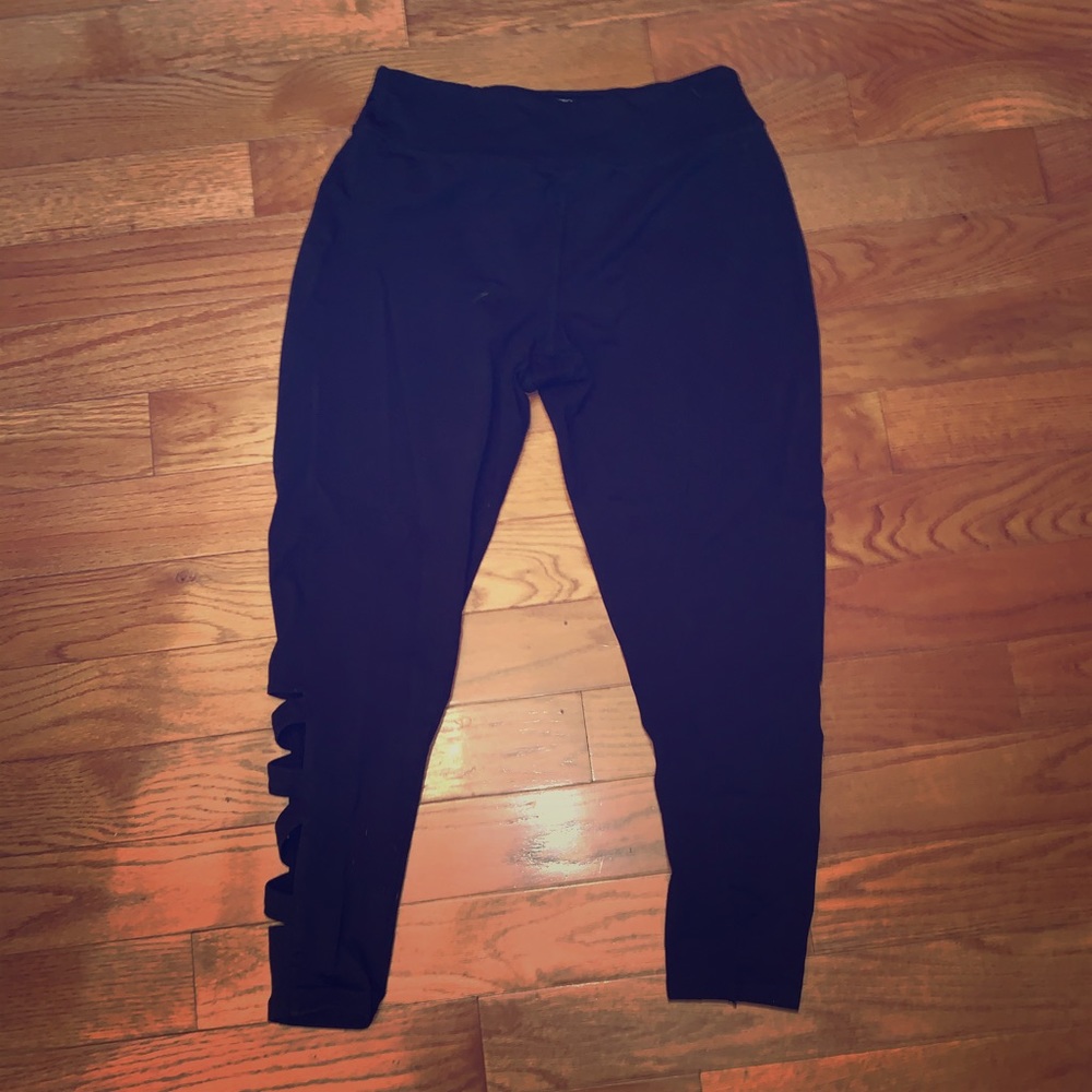 Black lattice side leggings 1x